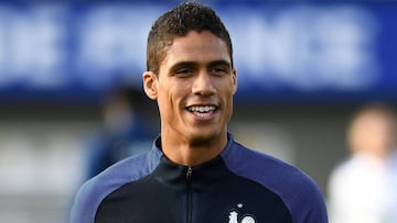 Raphael Varane con la selecci&oacute;n. 