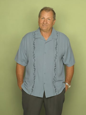 O´Neill se hizo archiconocido por su papel de Al Bundy en la serie "Matrimonio con hijos", y desde 2009 es Jay Pritchett, el patriarca de Modern Family. El de Ohio fue jugador de fútbol americano en el instituto y en la universidad.