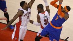 Carmelo mantiene vivo el milagro de los playoffs