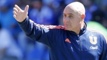 Rodolfo Neme se sentó en la banca de la U por los problemas en la espalda de Martín Lasarte.