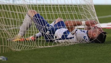 Un jugador del Tenerife se lamenta.
