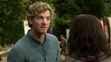 Interpreta a tres personajes y es el único actor que sale tanto en ‘Juego de tronos’ como en ‘La casa del dragón’