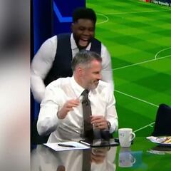 La locura de celebración del gol del City de Richards ante Carragher