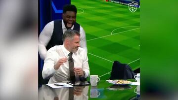 Richards, Carragher y el video que arrasa en Inglaterra en el gol del City