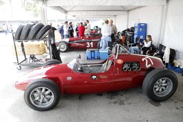 Tercera edición de la reunión y exhibición de automóviles clásicos en el circuito del Jarama

