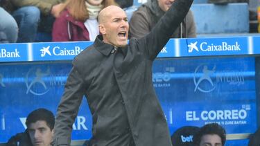 Zidane trae de vuelta el 1-4-4-2