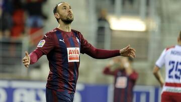 Ivan Ramis, con el Eibar.