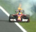 El coche de Fernando Alonso se quema