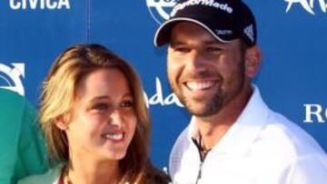<b>CAMPEÓN. </b>Sergio García, junto a su pareja Nicole Horrex, ayer.