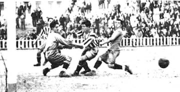 Lo anotó el defensa del Atlético de Madrid Alfonso Olaso en el campo de Ibaiondo, el 10 de febrero de 1929 a favor del Arenas.