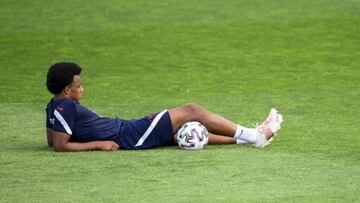 Koundé también es baja en el Sevilla.