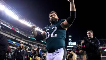 The former NBA player advised the Philadelphia Eagles center on how to handle retirement from professional sports.