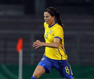 La delantera sueca tienen en su cuenta 42 anotaciones en Champions, y actualmente juega para el Olympique de Lyon.