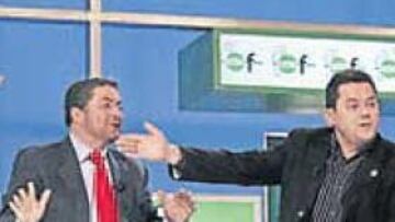 <b>BRONCA INICIAL... </b>Manolete empezó hablando de "atraco", ante el estupor de Roncero y la sonrisa de Brotons y José María del Toro.