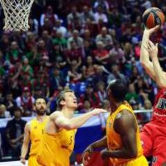 El Barça deja escapar la victoria en un mal último cuarto