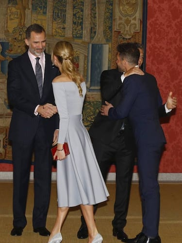 Simeone y Carla Pereyra, con los Reyes y el presidente Macri