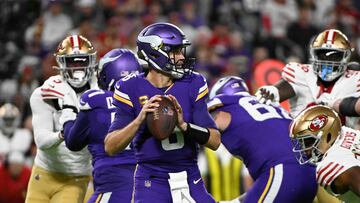 MINNEAPOLIS, MINNESOTA - OCTOBER 23: Kirk Cousins #8 of the Minnesota Vikings throws a first half pass against the San Francisco 49ers at U.S. Bank Stadium on October 23, 2023 in Minneapolis, Minnesota.   Stephen Maturen/Getty Images/AFP (Photo by Stephen Maturen / GETTY IMAGES NORTH AMERICA / Getty Images via AFP)