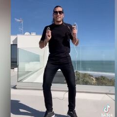 Pinto revienta TikTok con su baile en lazo y lo vuelve tendencia