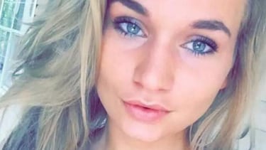 Streamer en bikini rompe récords en YouTube