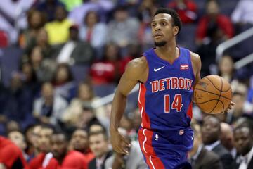 Los Pistons juegan actualmente en el Palace of Auburn Hillas que está ubicado la localidad de Auburn Hillas en el estado de Míchigan y a unos 40 km de Detroit. Sin embargo, el año pasado se enució que se mudarán al Little Caesars Arena que sí está ubicado en Detroit. 