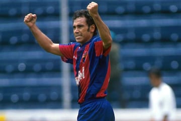 En la 94-95, fichó con el Atlante, mismo que era dirigido por Ricardo La Volpe.