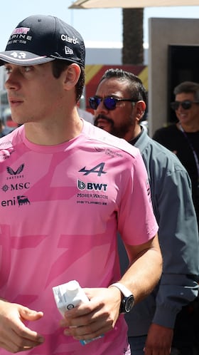 Formula One F1 - Mexico Grand Prix - Autodromo Hermanos Rodriguez, Mexico City, Mexico - October 23, 2025 Alpine's Franco Colapinto arrives ahead of the Mexico Grand Prix REUTERS/Henry Romero