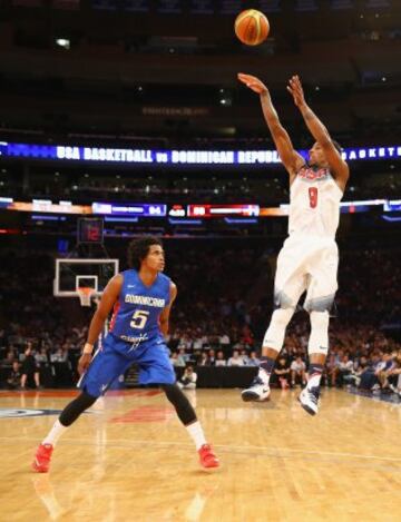 Demar DeRozan, efectuando un lanzamiento.