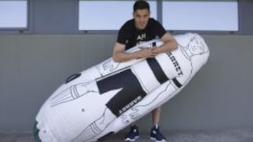 Bruno posa en la ciudad deportiva del Betis.