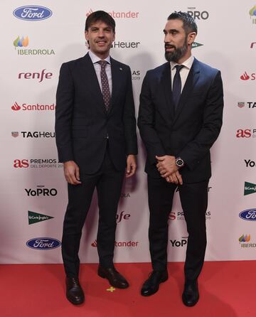 Fernando Morientes y Fernando Sanz. 