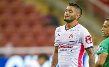 El volante es jugador de Morelia.