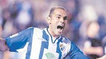 <b>GOLEADOR. </b>Salva celebra un gol con el Málaga esta temporada.