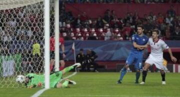 3-0. N'Zonzi marcó el tercer gol.