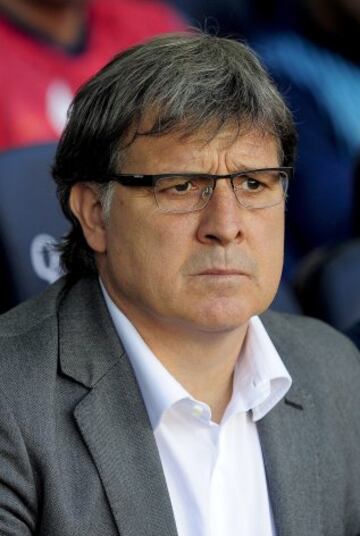 Gerardo "Tata" Martino durante el partido de primera division de la liga española entre el Barcelona y el Osasuna