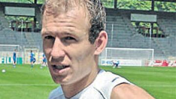 <b>MÁS CERCA. </b>Robben está haciendo fuerza para ser jugador blanco.