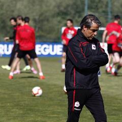 Natxo medita recuperar el rombo para la visita al Oviedo