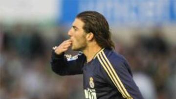 <b>DE REOJO.</b> El blanco asegura que su prioridad es ganar el domingo, pero que también mirarán los resultados del Barça y Villarreal.