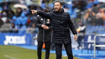 Bordalás da instrucciones durante el derbi del domingo ante el Leganés.