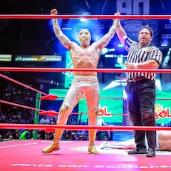 Máscara Dorada sufrió una derrota en su presentación en el Continental Classic