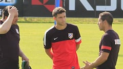 Borja, con Simeone y Burgos, en 2012.