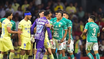 Liga MX official Hernández could be in big trouble after striking the Argentinian midfielder with his knee following an on-pitch disagreement.