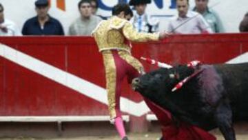 Foto del torero Jose Tomas de Espa&ntilde;a, durante la quinta corrida de la Temporada 2007/2008 en la Plaza Nuevo Progreso de Guadalajara