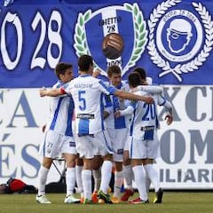 Omar y Rubén Peña disparan al Leganés ante la Ponferradina