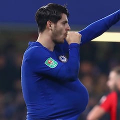 Morata, sancionado por dedicarle un gol a su mujer embarazada