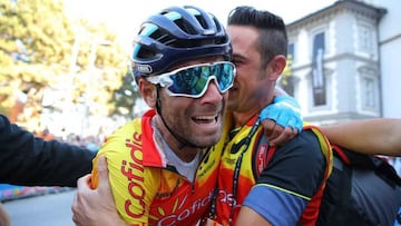 Alejandro Valverde celebra su victoria en la prueba en ruta de los Mundiales de Innsbruc