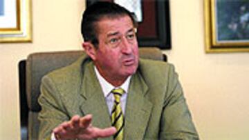 <B>SERIEDAD</B>. Ésta es la principal característica de Manuel Vega-Arango, que ha aportando la serenidad necesaria a un club que ha estado demasiado revuelto.