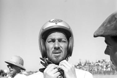 El sueco llega a la Fórmula 1 procedente de las carreras sobre hielo. Nunca gozó de un buen monoplaza en su trayectoria pero logró un triunfo, en el GP de los Países Bajos de 1959 a los mandos de un BRM. Defendió la pole con éxito y llegó primero a la bandera de cuadros por delante de Brabham y Moss. Nunca más volvió a subir al podio durante sus 104 carreras y falleció en 1972 tras sufrir un accidente durante las 24 Horas de Le Mans. El Lola T280 del piloto sueco chocó contra el Ferrari de Vetsch y salió para aterrizar en el bosque que rodea el circuito.