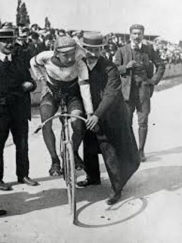 Maurice Garin en la primera edición del Tour de Francia en 1903.