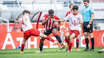 Oyono debuta con el Juvenil de Honor del Athletic y se proclama campeón de Liga