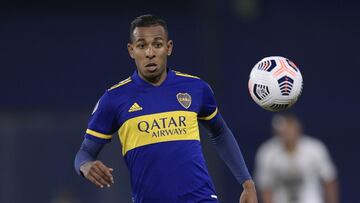 Sebastián Villa en un partido de Boca Juniors