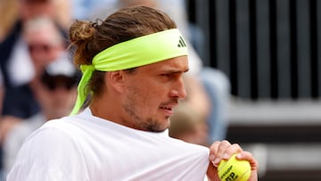 Tennis - ATP 500 - Munich Open - MTTC Iphitos, Munich, Germany - April 20, 2025 Germany's Alexander Zverev reacts during his final match against Ben Shelton of the U.S. REUTERS/Michaela Stache